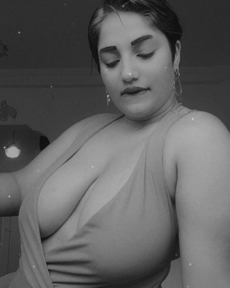 25P beurette salope gros seins