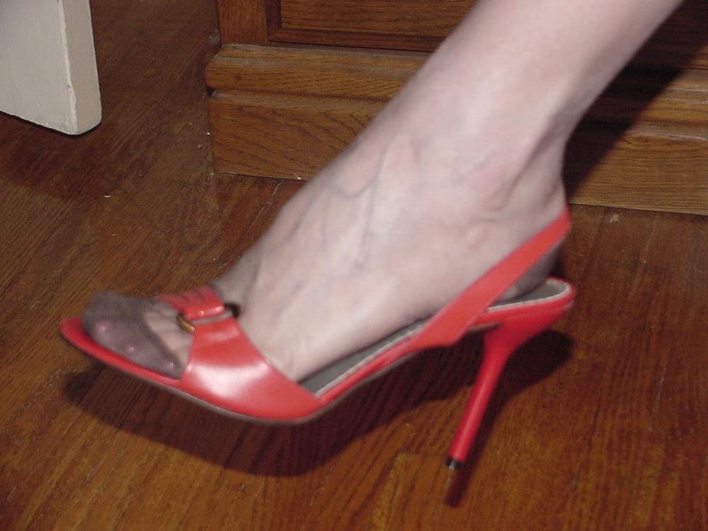 23P RHT Stocking Wife 10