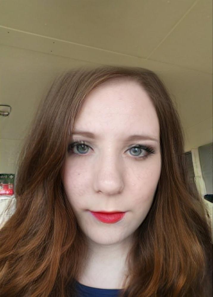 14P My Makeup vs my wife Make-up
