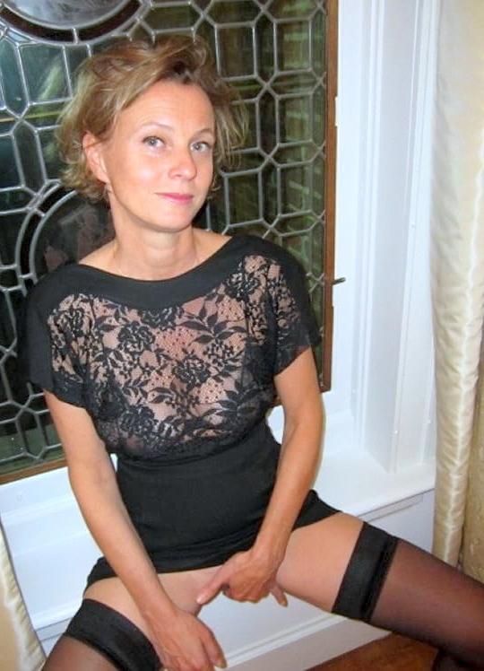 25P Hot Wife 14