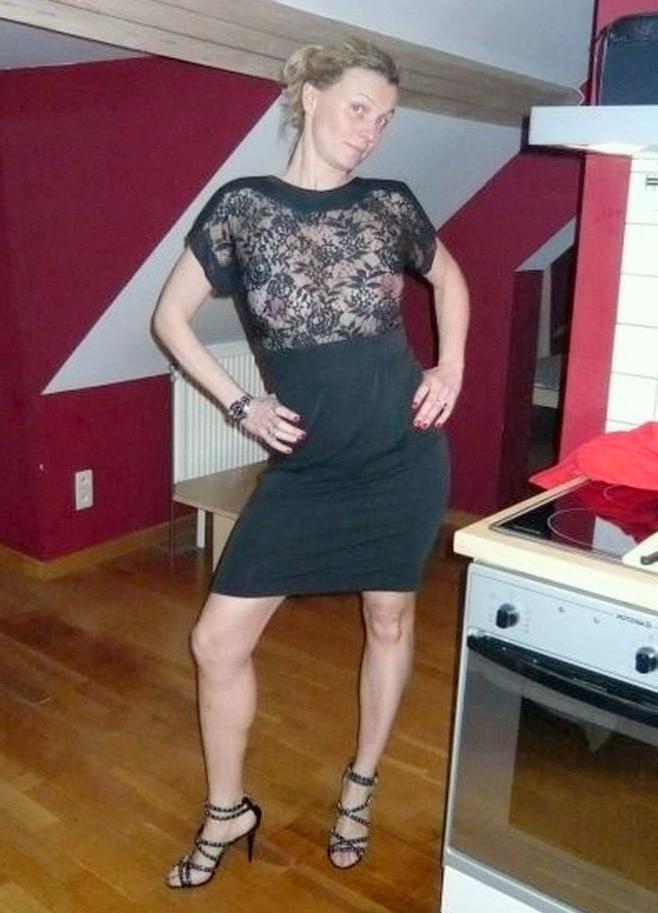 25P Hot Wife 14