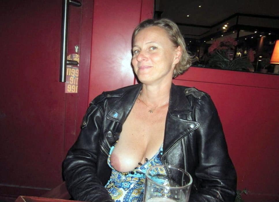 25P Hot Wife 14