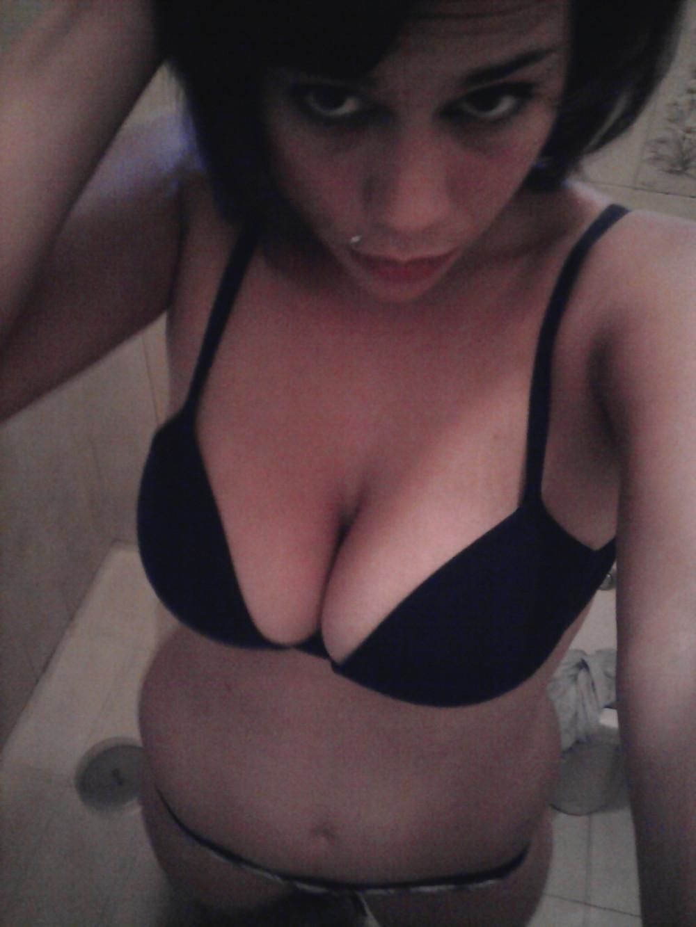 20P Social Network Hot Babes 2