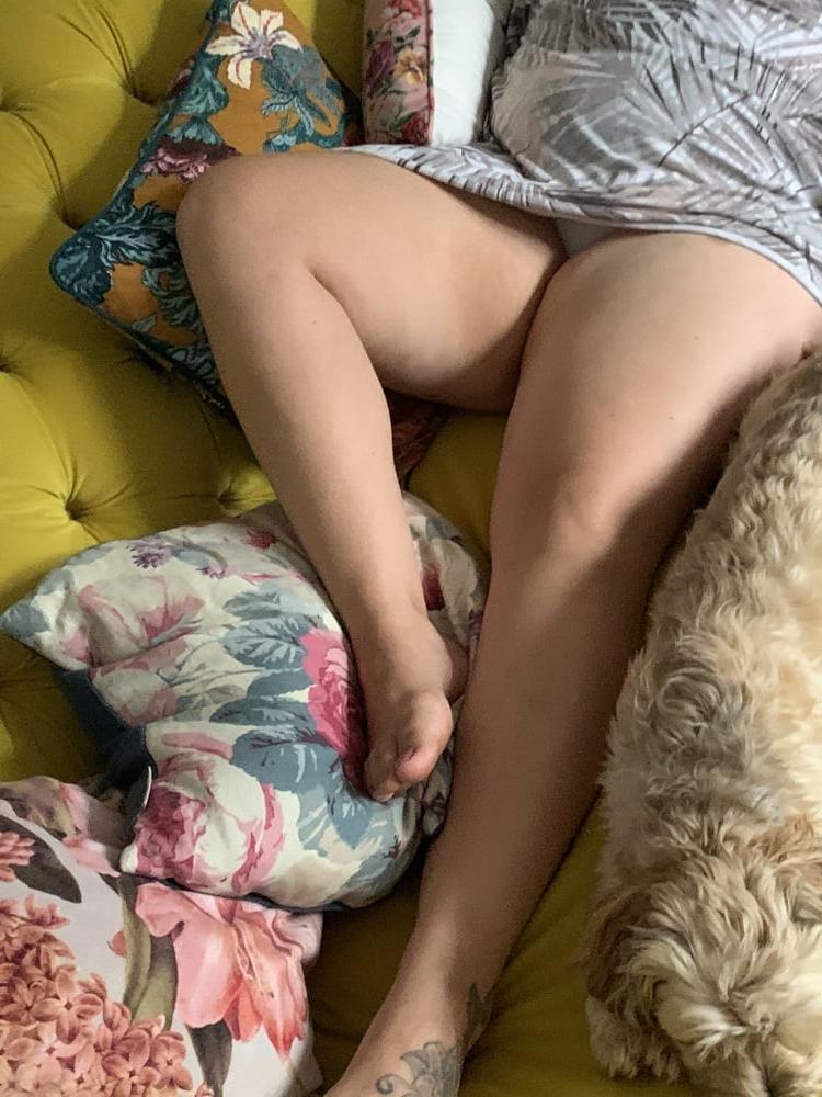 10P My British BBW amateur wife