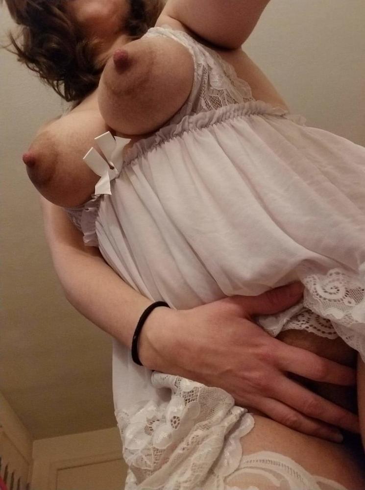 25P NIce  Perky Wife Tits