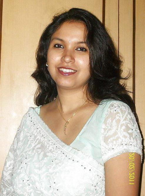 24P Hot Indian Lady