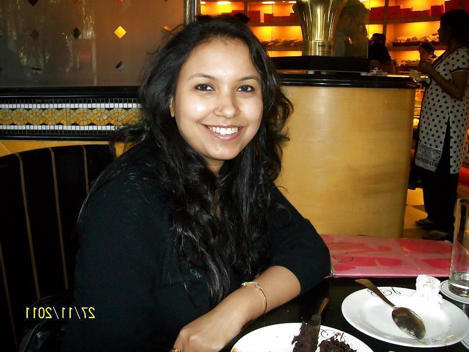 24P Hot Indian Lady