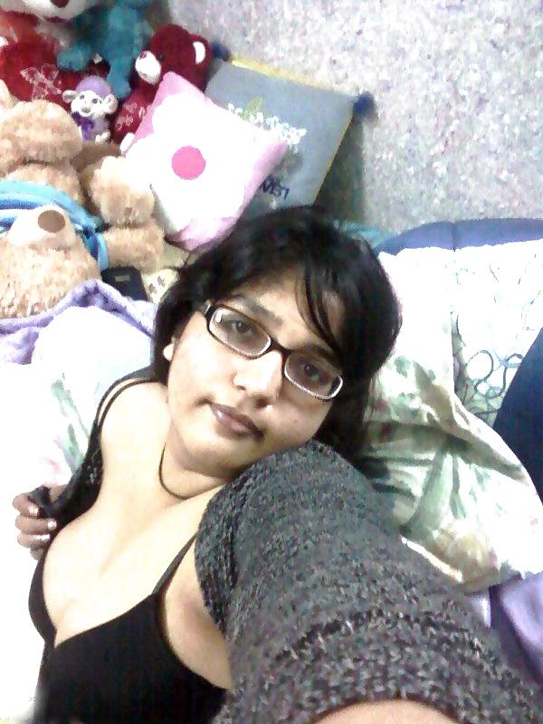 24P Hot Indian Lady