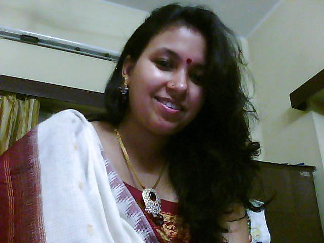 24P Hot Indian Lady