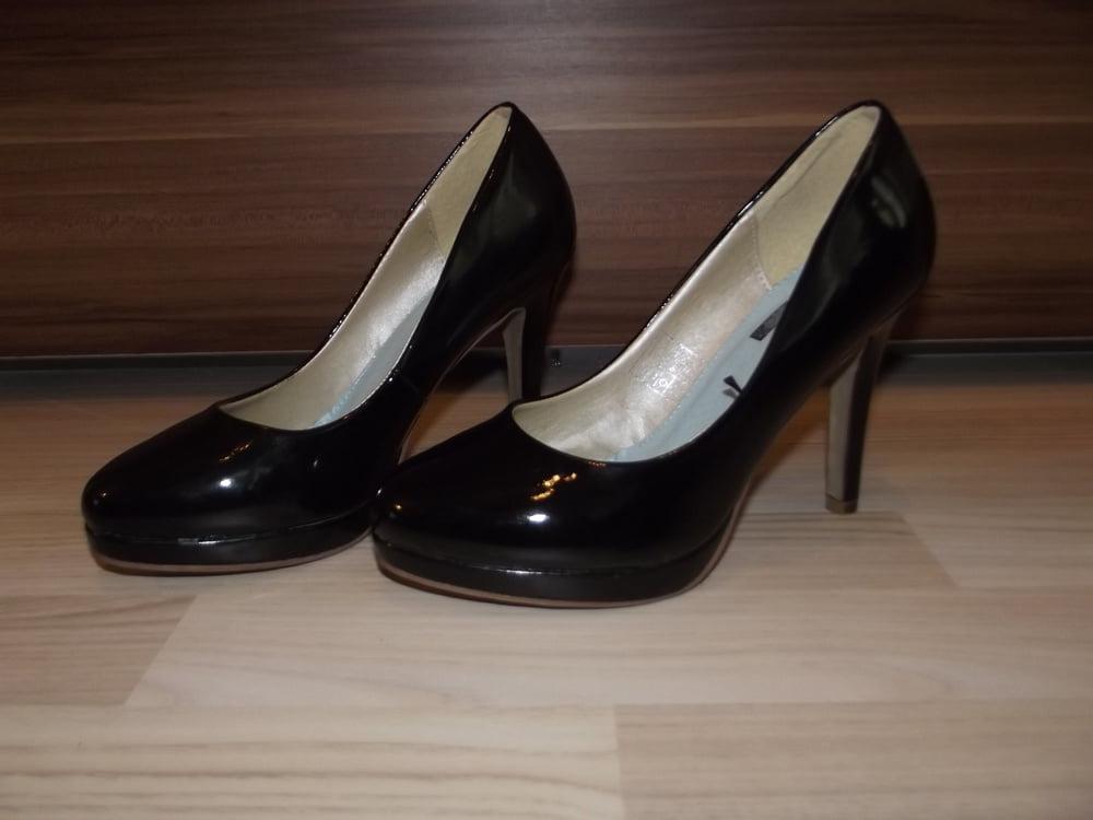 25P Lingerie Heels Gloves Boots