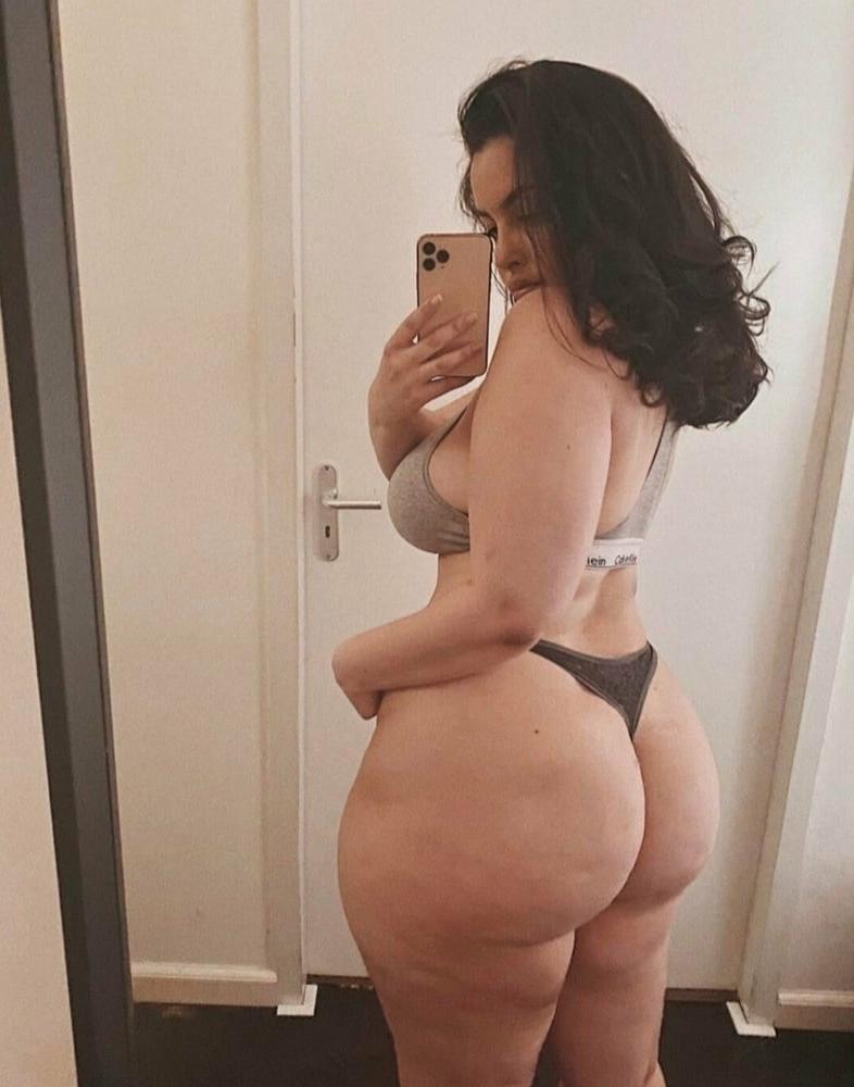 19P Hot Arab Slut - Big Ass &amp; Huge Titties