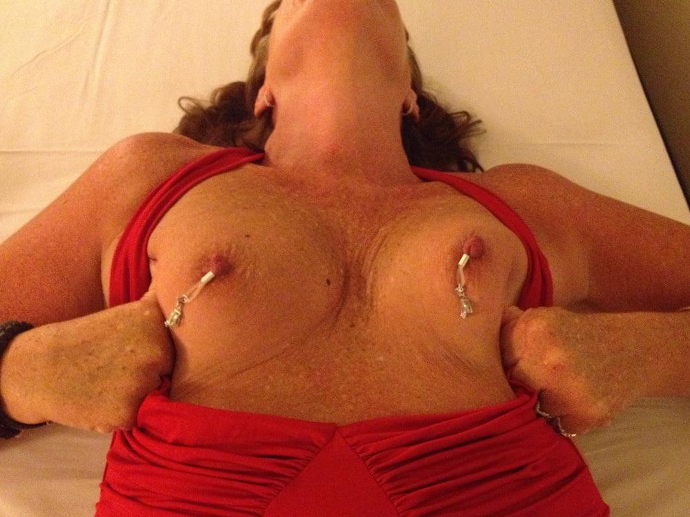 25P 7. Mature wife exposed