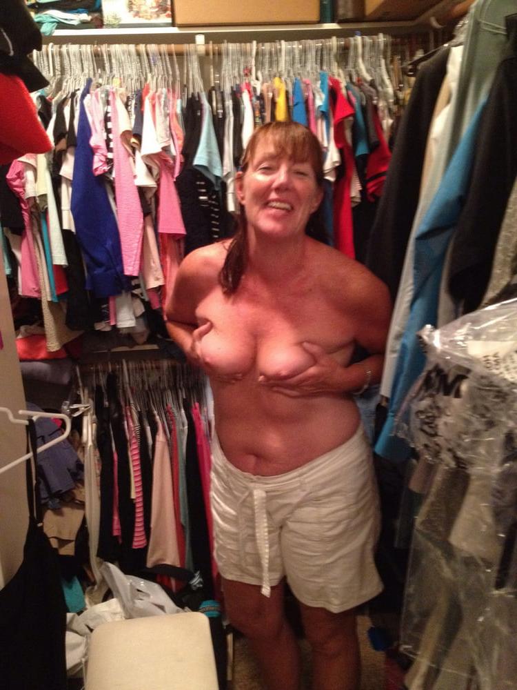 25P 7. Mature wife exposed