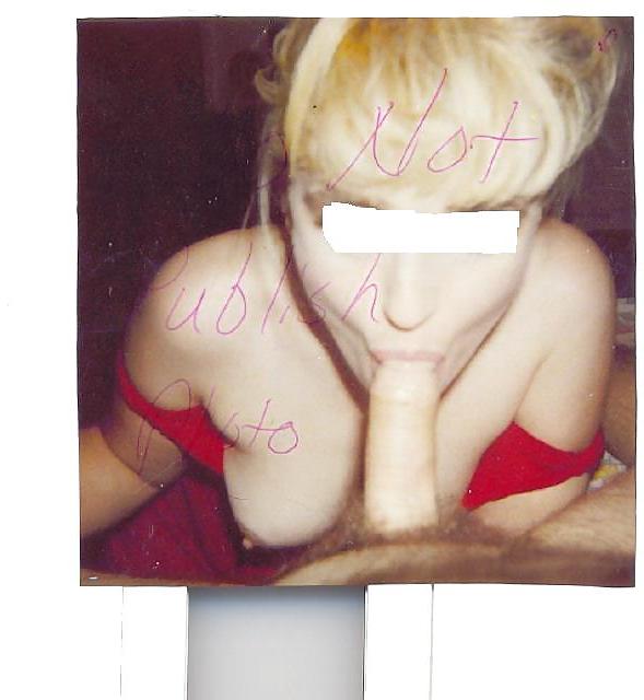 10P Couple seeking sexy female for threesomes