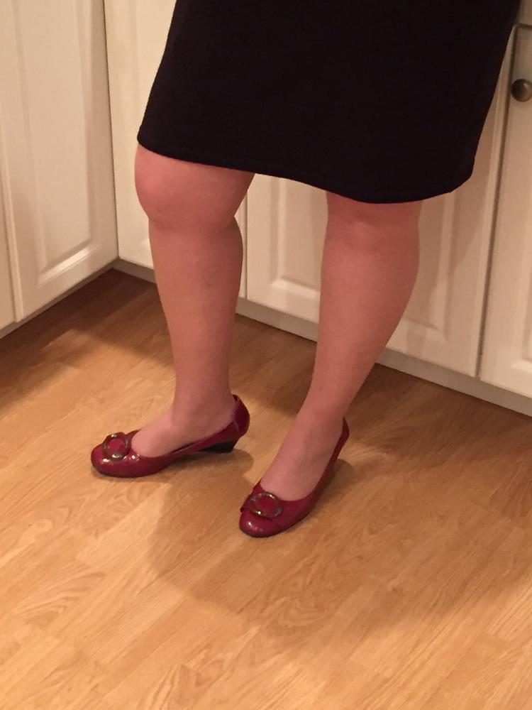 17P Wife wearing pantyhose