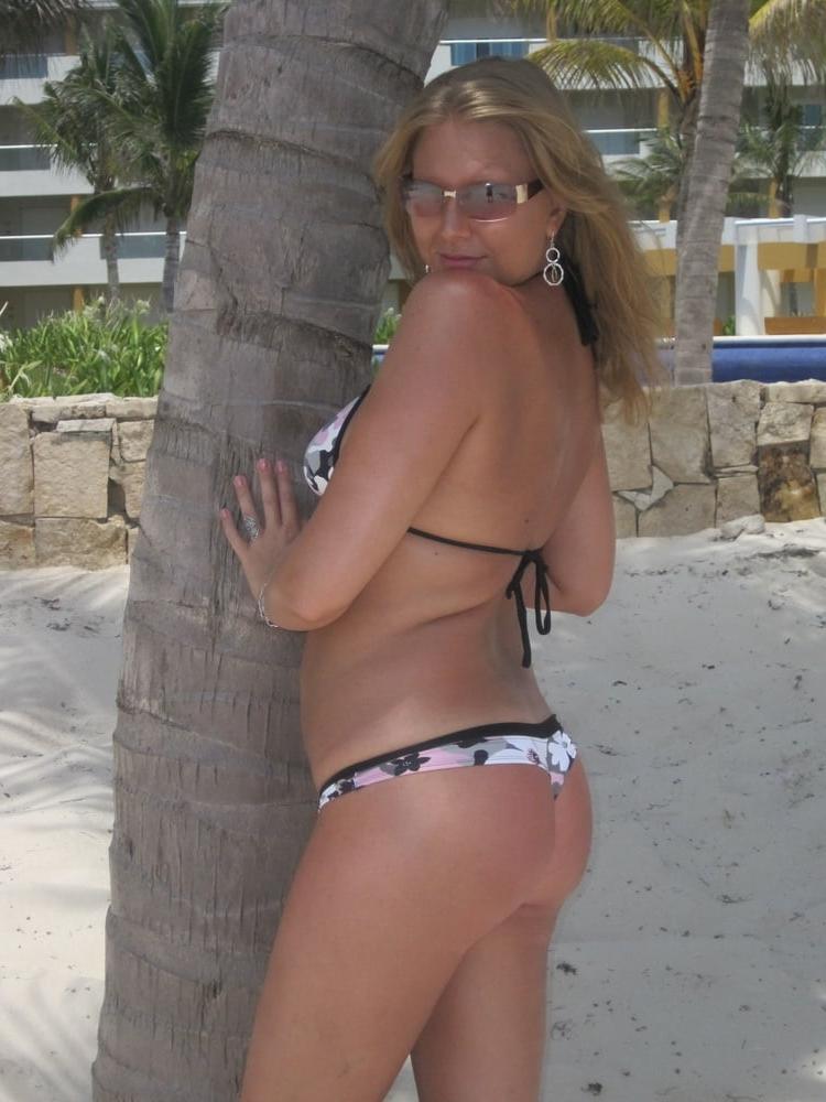 25P Slutty and Sexy Wife Kelly is Looking for Fun and Comments