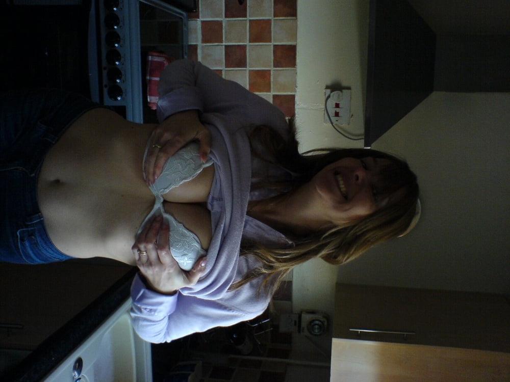 25P Brit Wife Niki