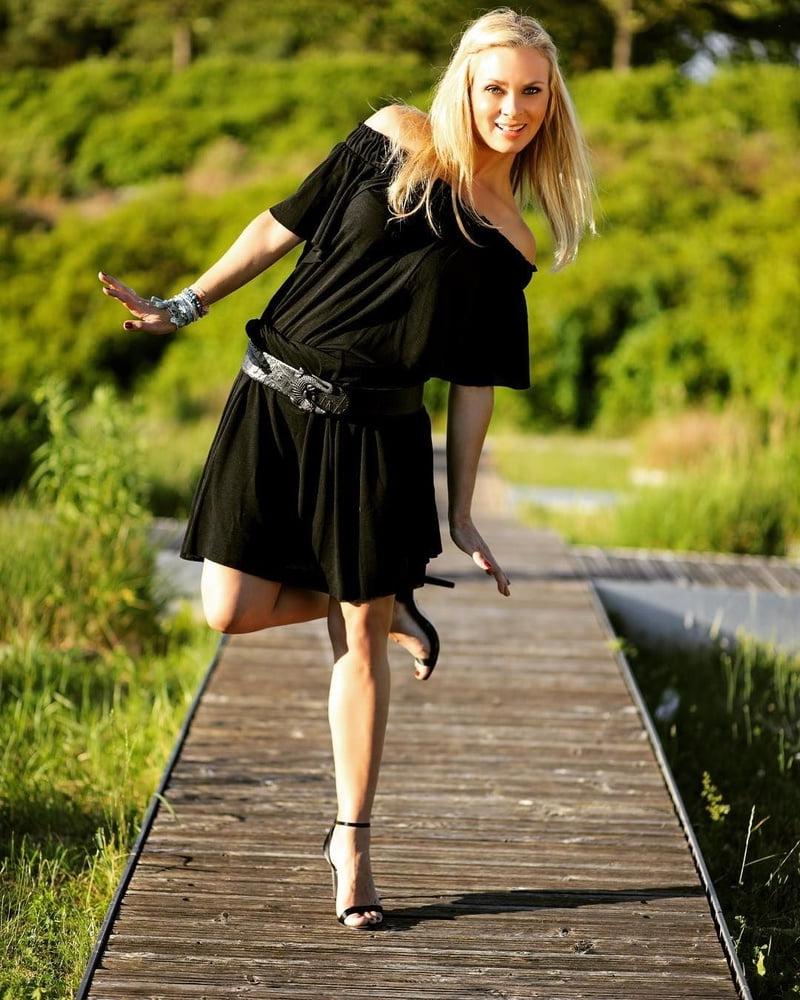 24P German TV celebs jerkoff mix