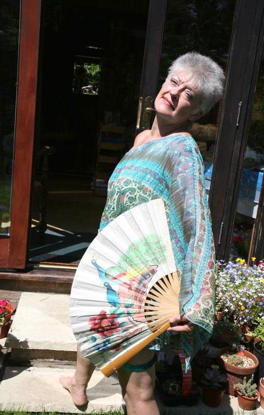 15P Granny in Garden