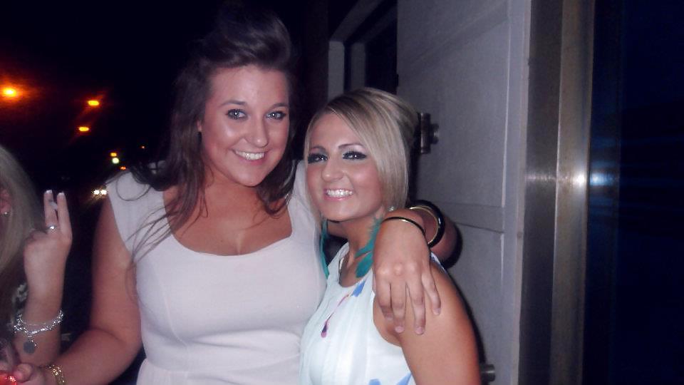 25P Hot babes 26