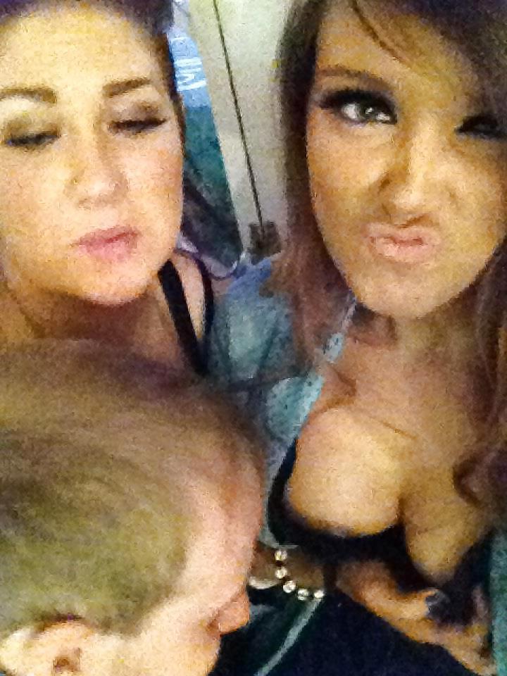 25P Hot babes 26
