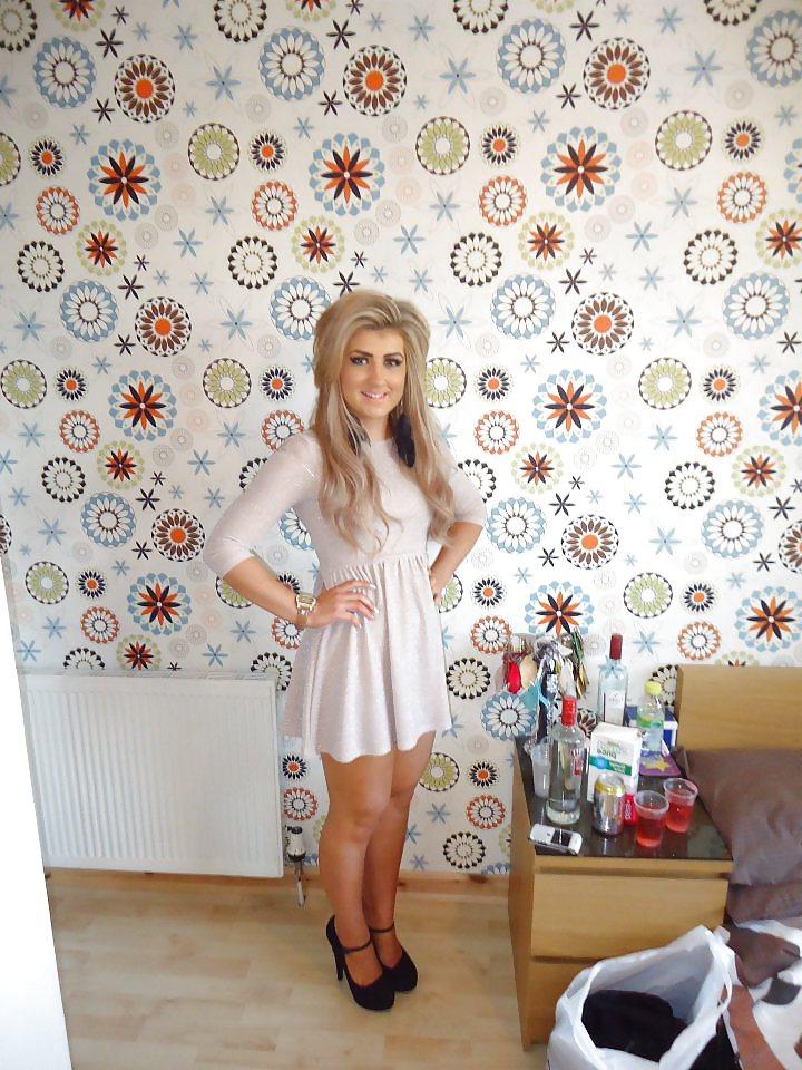 25P Hot babes 26