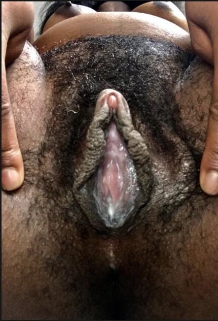 5P Ohhh damn big ass pussy lips!
