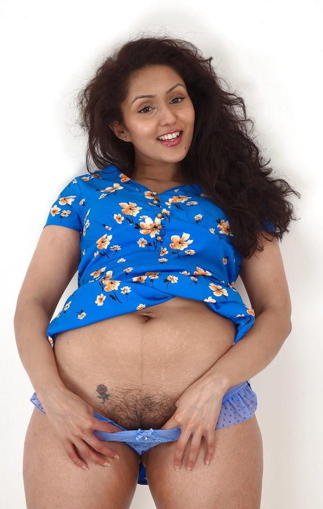 25P Indian Aunty