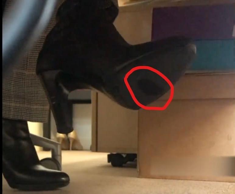 25P Women in Boots