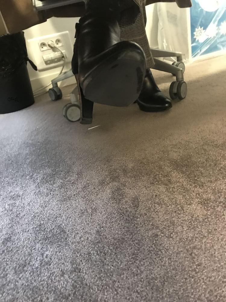 25P Women in Boots