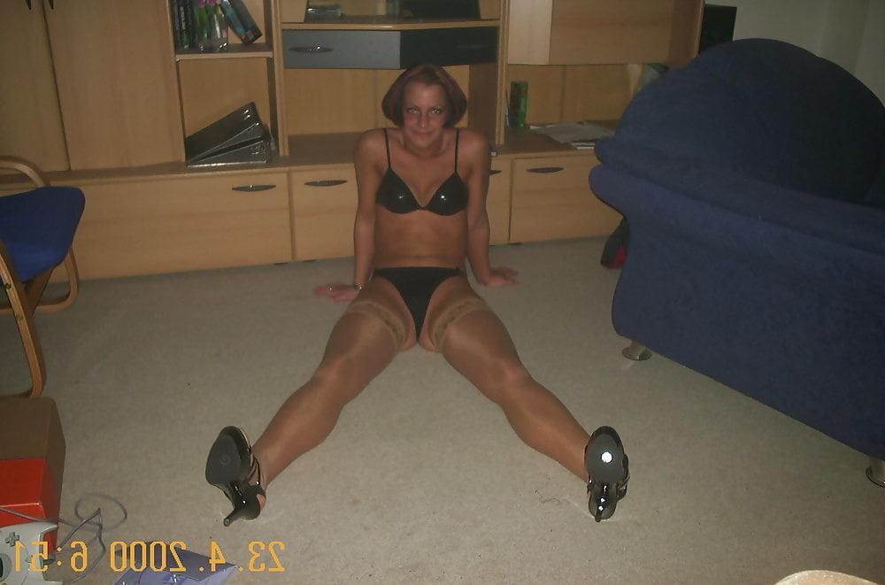 15P Hot Wife In Tan Stockings And Black Platform High Heels