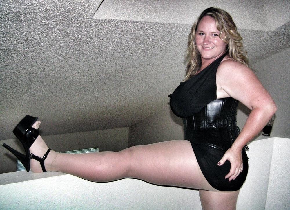 15P sexy blonde bbw wife in pantyhose
