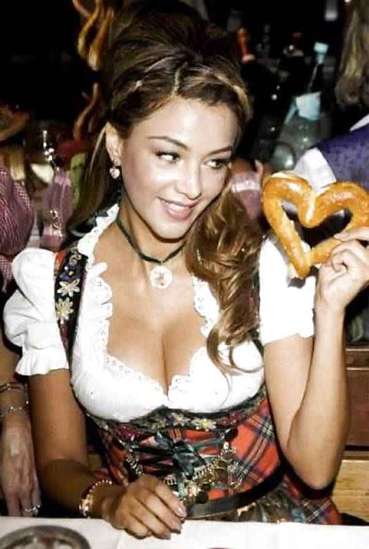 12P Boobs & Beer 