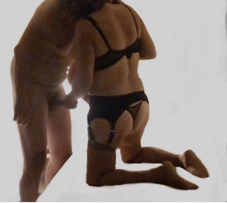 9P Gifted friend fucks my wife