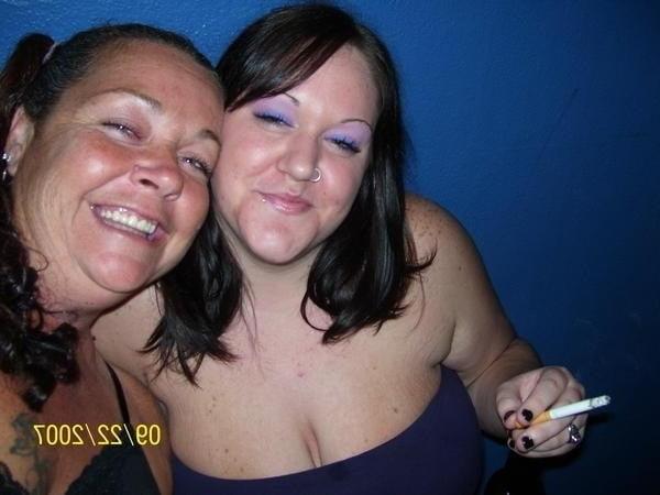 25P Bbw smoking