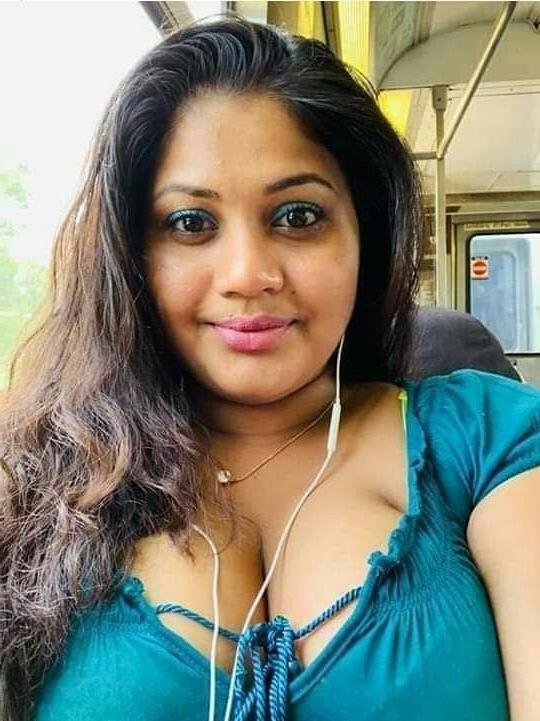 25P Indian saree and blouse 2