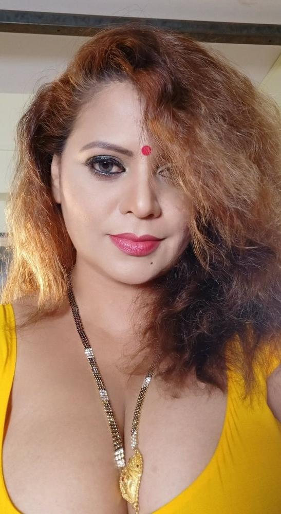 25P Indian saree and blouse 2