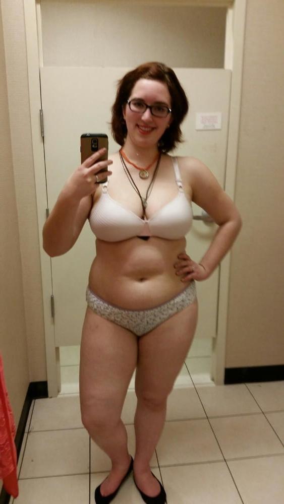12P Cute Chubby Nerdy Wife