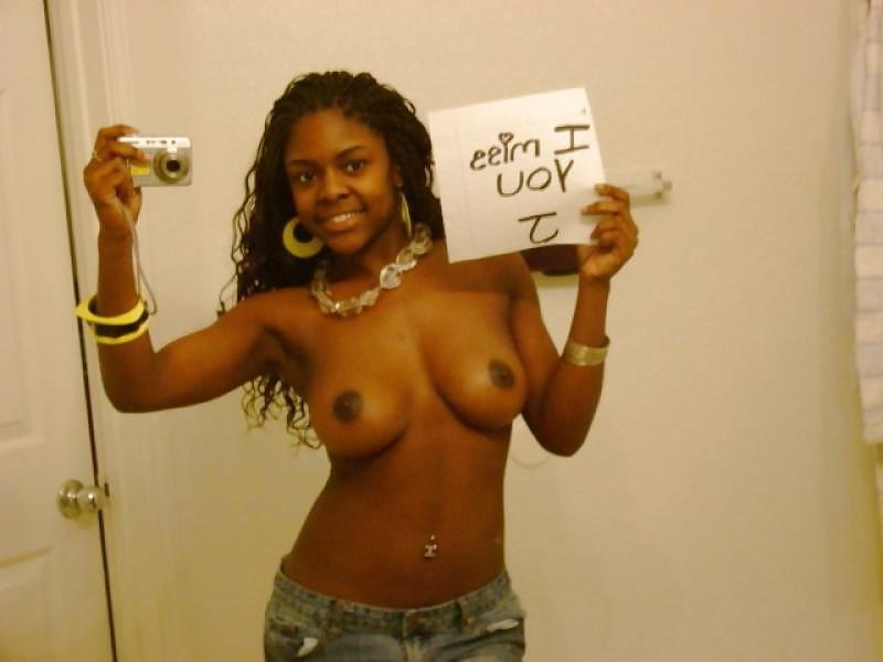 25P BLACK AMATEUR GIRLS - SELF PICS XV