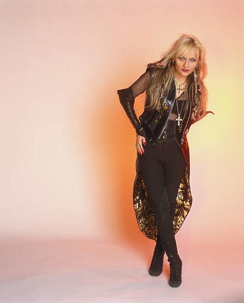 25P Doro Pesch German metal Queen