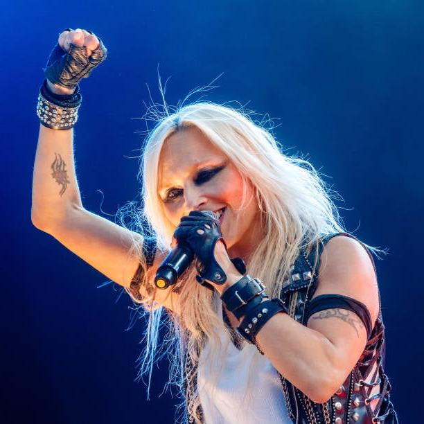 25P Doro Pesch German metal Queen