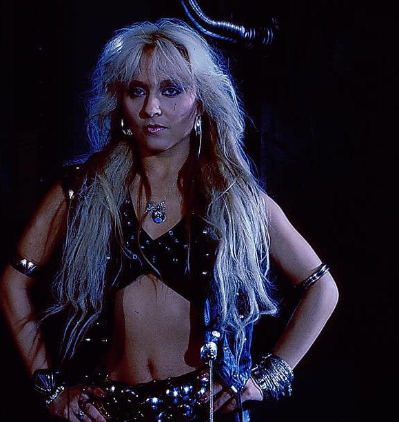25P Doro Pesch German metal Queen