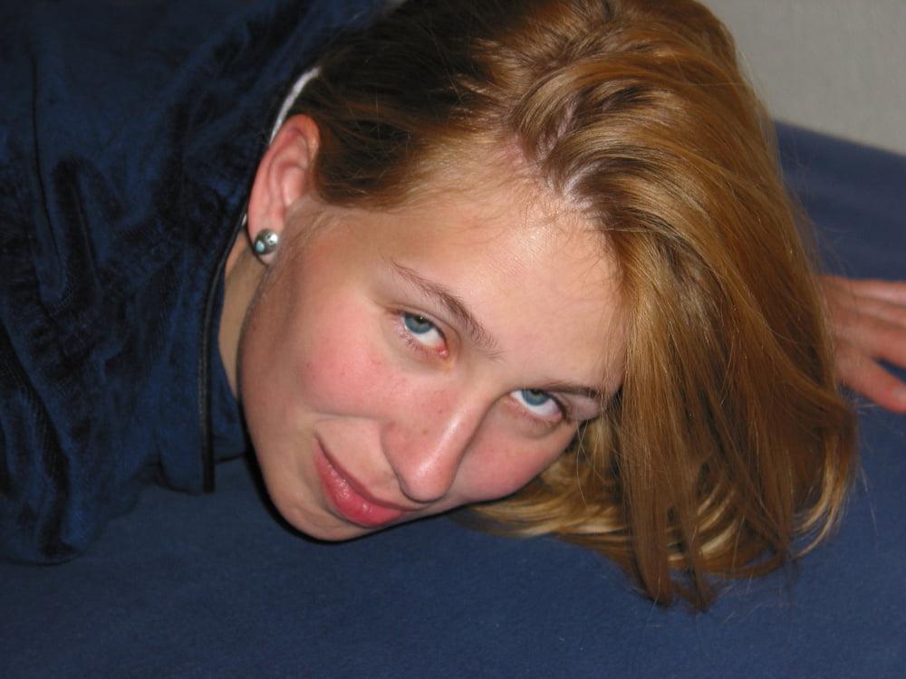 25P Amateur Hungarian blond angel