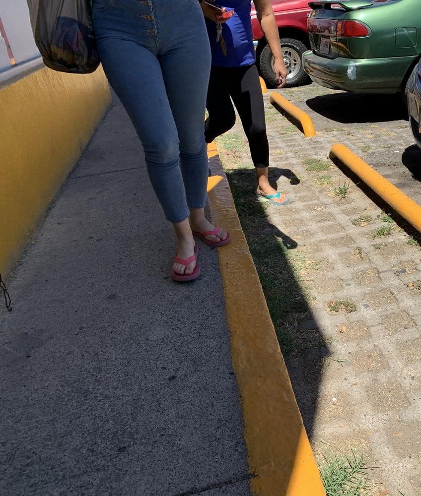 12P Big ass and feet