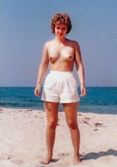 25P I Will Show Your Wife 042