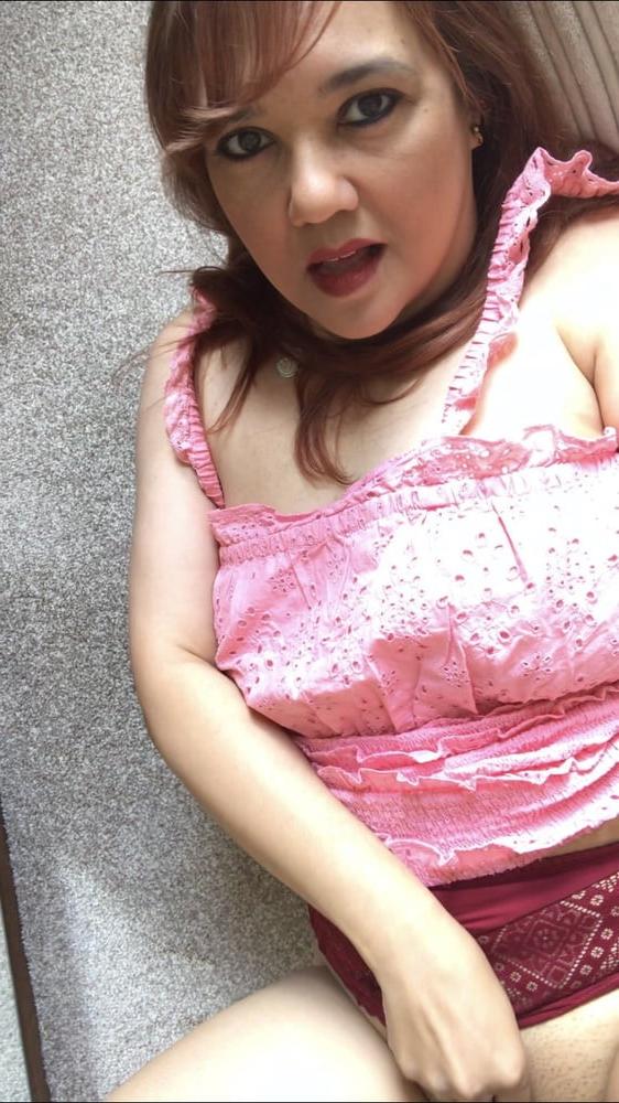 22P NYC Wife