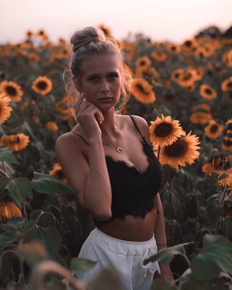 25P Carolin - Blonde German Gym Insta Babe - Big Ass &amp; Wide Hips
