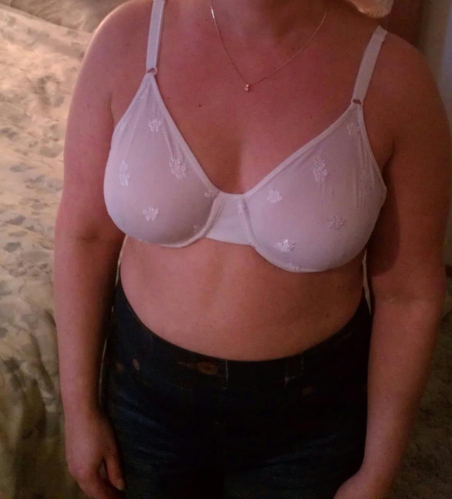 25P 7. Betsy, Illinois wife