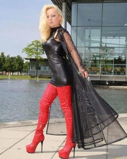 25P Hot german anal slut in leather sexy outfits and high heels