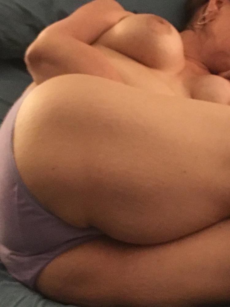 11P My Sexy Shy Wife in Bed